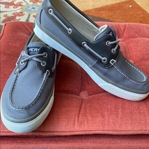 Sperry Gray Boat Shoes with Moccasin Construction and  Laces. Great like new